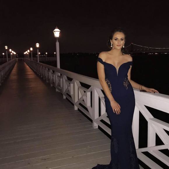 Meet your Posher, Isabella - Picture 1 of 1